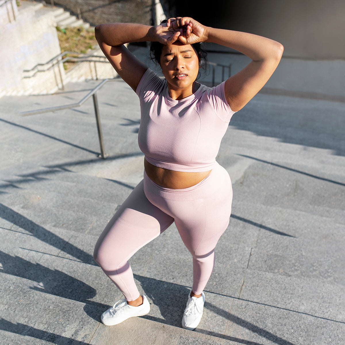 Ropa cómoda para entrenar fuerza sin molestias