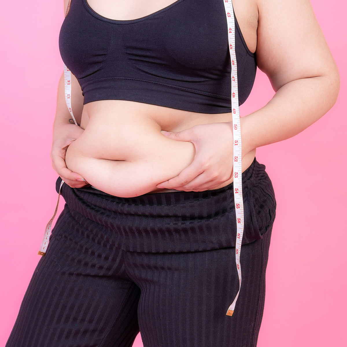 9 Consejos de Ropa para Disimular Barriga y Estómago (y Sentirte Increíble)