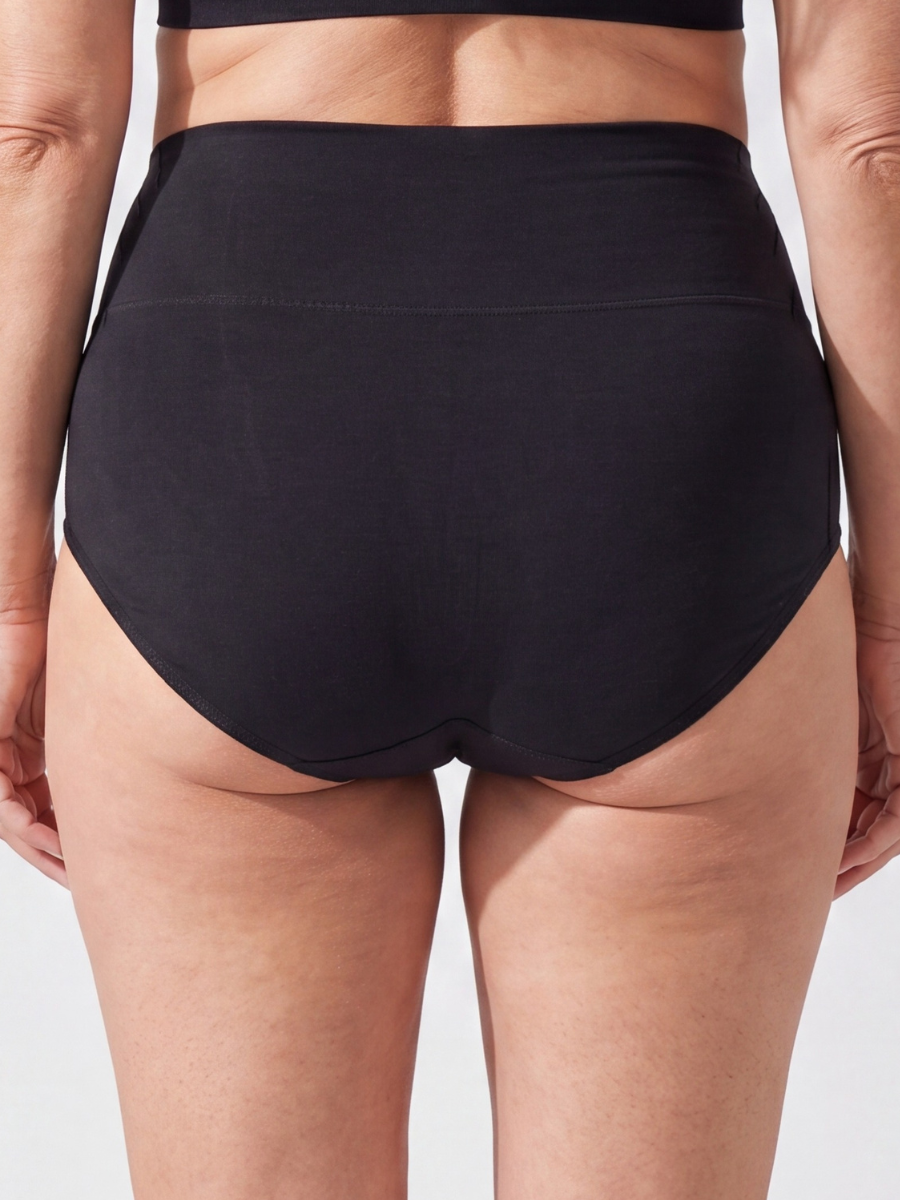 Braga de algodón tiro alto color negro, vista trasera - Aura Wear | shapewear tallas grandes