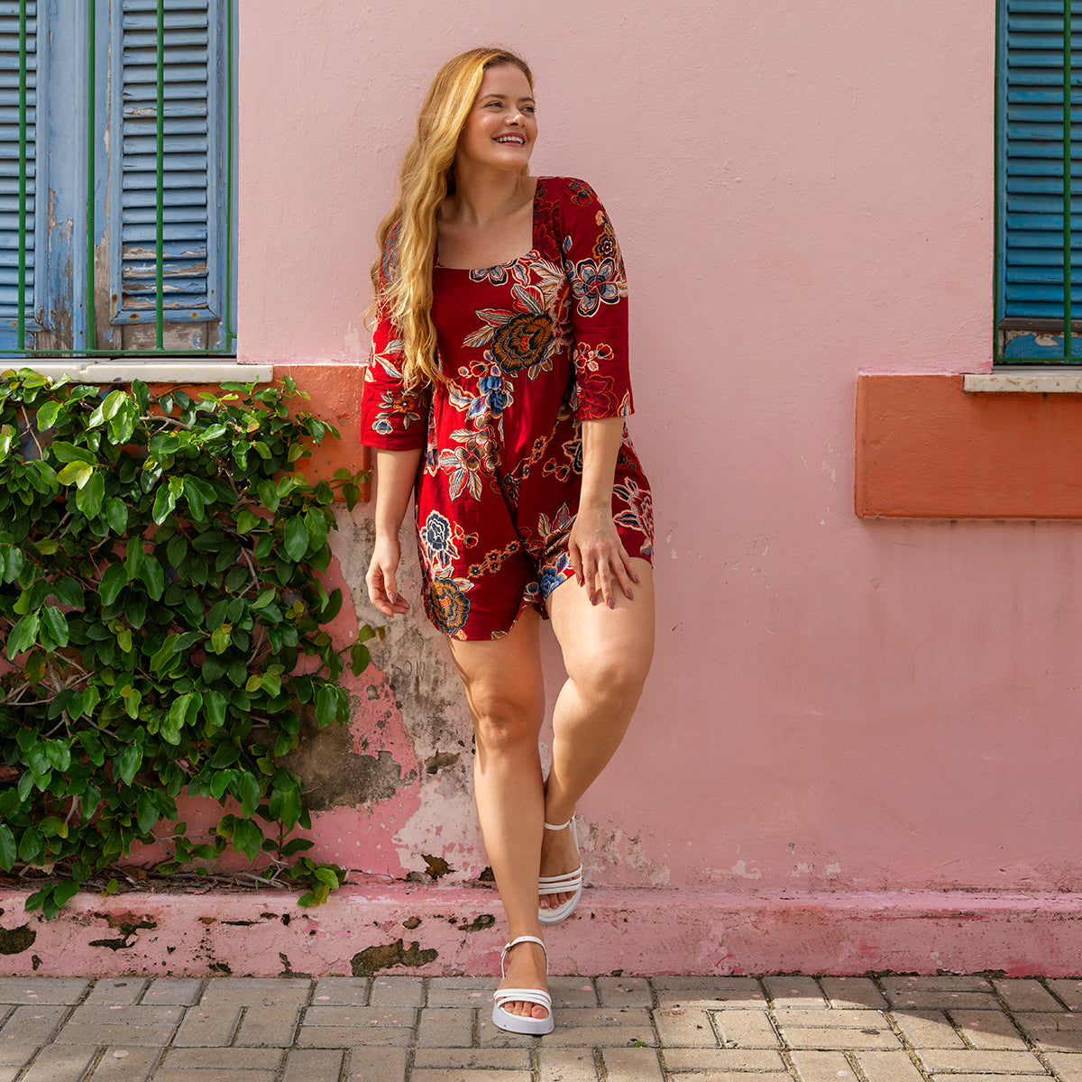 Guía Definitiva de Outfits para mujeres bajitas (y con curvas)